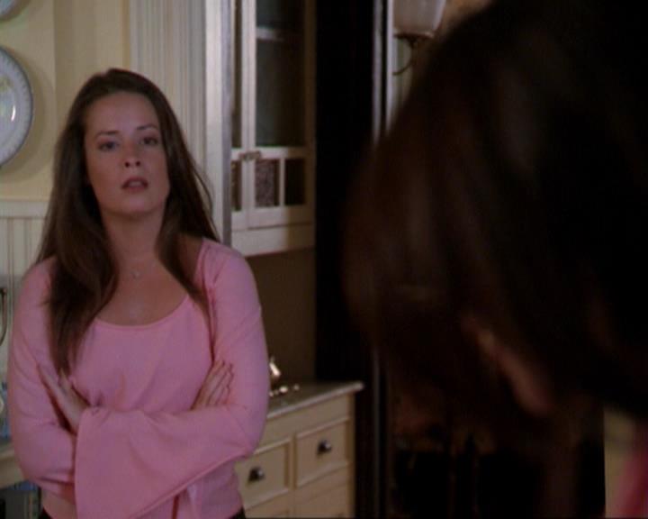 Charmed-Online_dot_net-3x02MagicHour1177.jpg