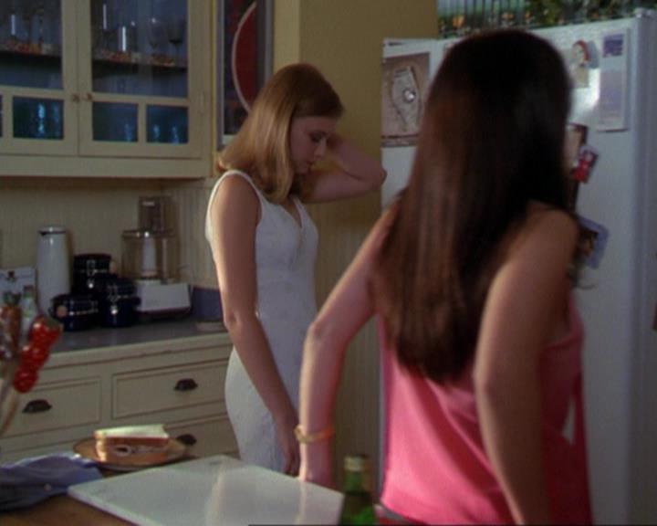 Charmed-Online_dot_net-3x02MagicHour1184.jpg Charmed-Online_dot_net-3x02MagicHour1184.jpg