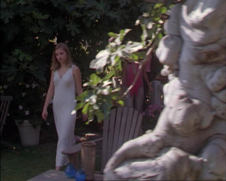 Charmed-Online_dot_net-3x02MagicHour1284.jpg Charmed-Online_dot_net-3x02MagicHour1284.jpg