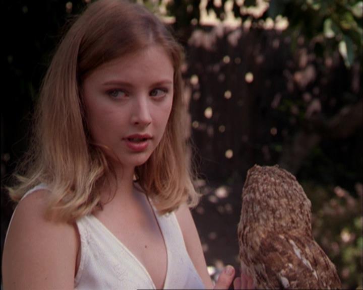 Charmed-Online_dot_net-3x02MagicHour1349.jpg Charmed-Online_dot_net-3x02MagicHour1349.jpg