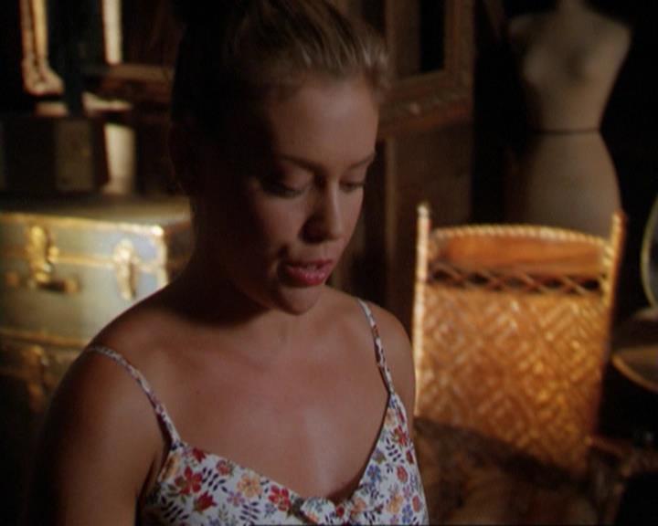 Charmed-Online_dot_net-3x02MagicHour1368.jpg