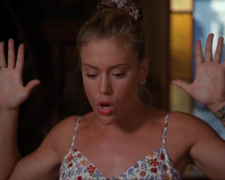 Charmed-Online_dot_net-3x02MagicHour1376.jpg Charmed-Online_dot_net-3x02MagicHour1376.jpg