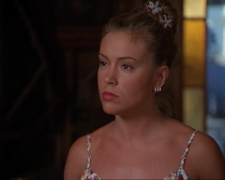 Charmed-Online_dot_net-3x02MagicHour1381.jpg Charmed-Online_dot_net-3x02MagicHour1381.jpg