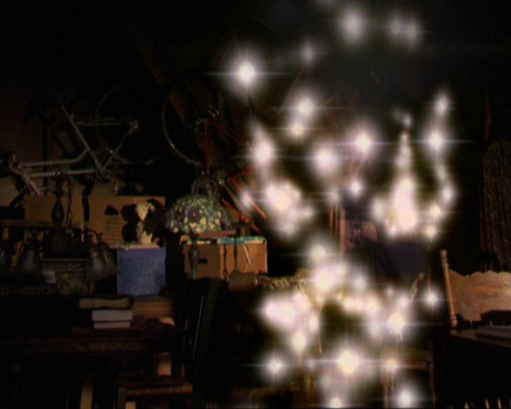Charmed-Online_dot_net-3x02MagicHour1384.jpg Charmed-Online_dot_net-3x02MagicHour1384.jpg