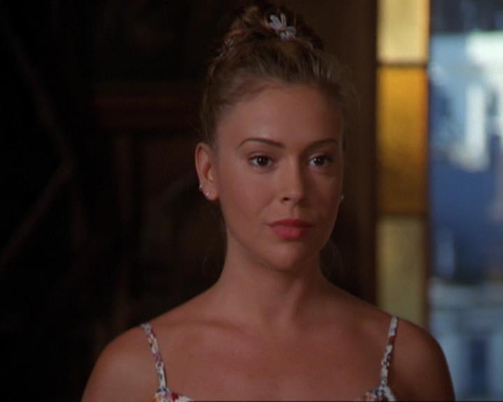 Charmed-Online_dot_net-3x02MagicHour1387.jpg Charmed-Online_dot_net-3x02MagicHour1387.jpg