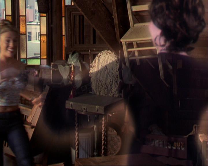 Charmed-Online_dot_net-3x02MagicHour1391.jpg Charmed-Online_dot_net-3x02MagicHour1391.jpg
