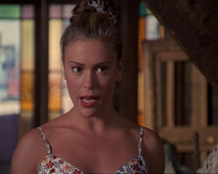 Charmed-Online_dot_net-3x02MagicHour1401.jpg Charmed-Online_dot_net-3x02MagicHour1401.jpg