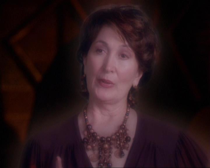 Charmed-Online_dot_net-3x02MagicHour1419.jpg Charmed-Online_dot_net-3x02MagicHour1419.jpg