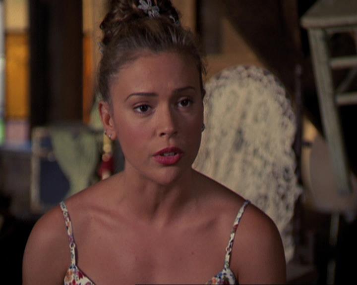 Charmed-Online_dot_net-3x02MagicHour1488.jpg Charmed-Online_dot_net-3x02MagicHour1488.jpg