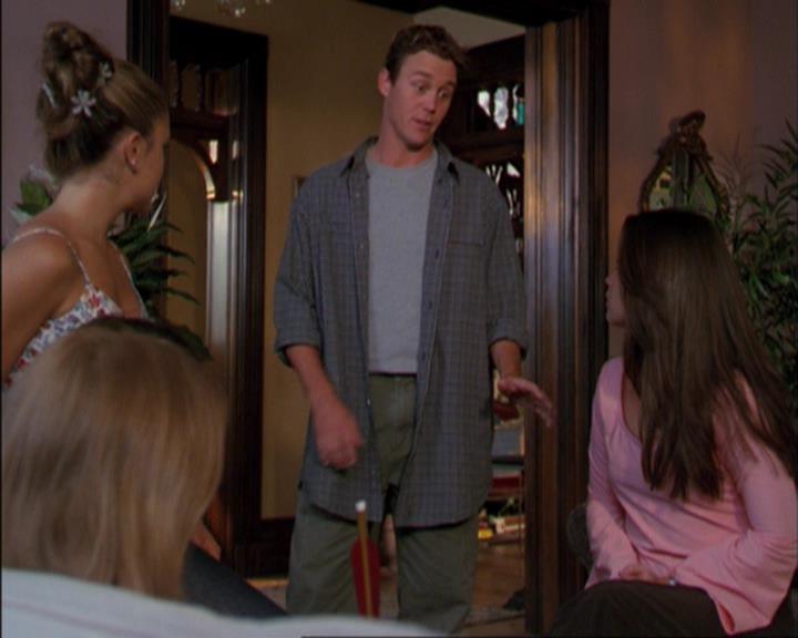 Charmed-Online_dot_net-3x02MagicHour1599.jpg