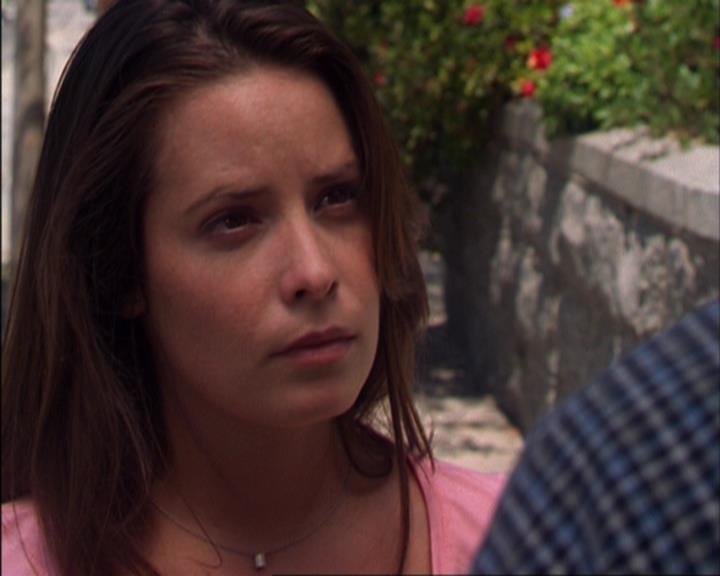 Charmed-Online_dot_net-3x02MagicHour1835.jpg Charmed-Online_dot_net-3x02MagicHour1835.jpg