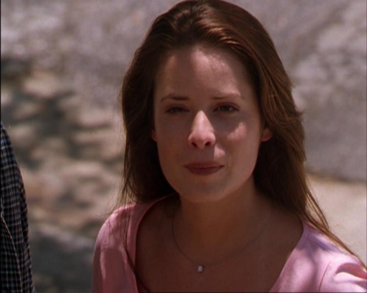 Charmed-Online_dot_net-3x02MagicHour1854.jpg Charmed-Online_dot_net-3x02MagicHour1854.jpg