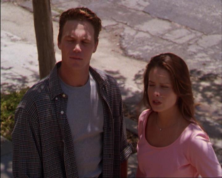 Charmed-Online_dot_net-3x02MagicHour1860.jpg Charmed-Online_dot_net-3x02MagicHour1860.jpg