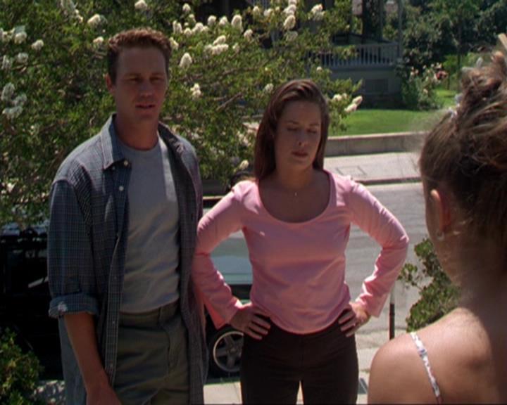 Charmed-Online_dot_net-3x02MagicHour1899.jpg Charmed-Online_dot_net-3x02MagicHour1899.jpg