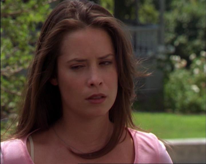 Charmed-Online_dot_net-3x02MagicHour1920.jpg Charmed-Online_dot_net-3x02MagicHour1920.jpg