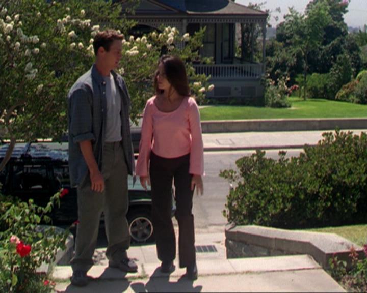 Charmed-Online_dot_net-3x02MagicHour1925.jpg Charmed-Online_dot_net-3x02MagicHour1925.jpg