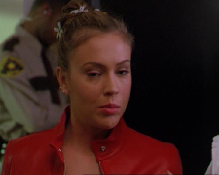 Charmed-Online_dot_net-3x02MagicHour2046.jpg Charmed-Online_dot_net-3x02MagicHour2046.jpg