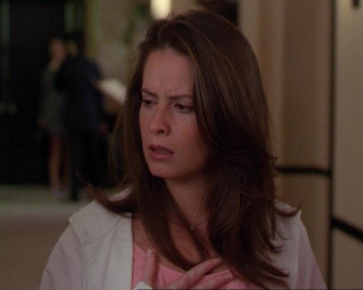 Charmed-Online_dot_net-3x02MagicHour2091.jpg Charmed-Online_dot_net-3x02MagicHour2091.jpg