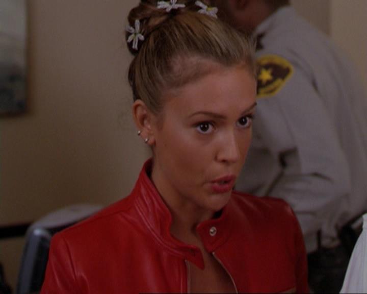 Charmed-Online_dot_net-3x02MagicHour2109.jpg Charmed-Online_dot_net-3x02MagicHour2109.jpg