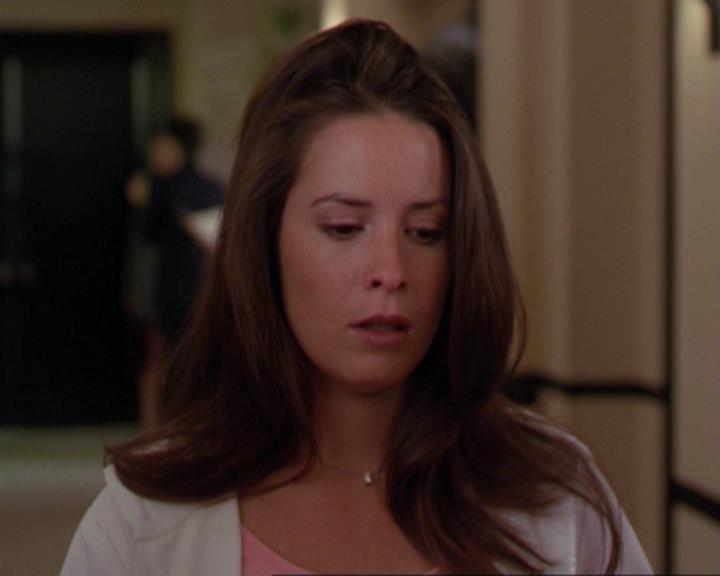 Charmed-Online_dot_net-3x02MagicHour2126.jpg Charmed-Online_dot_net-3x02MagicHour2126.jpg