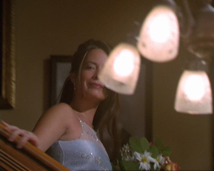 Charmed-Online_dot_net-3x02MagicHour2247.jpg