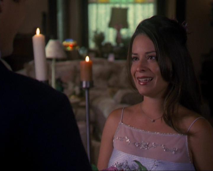Charmed-Online_dot_net-3x02MagicHour2273.jpg Charmed-Online_dot_net-3x02MagicHour2273.jpg