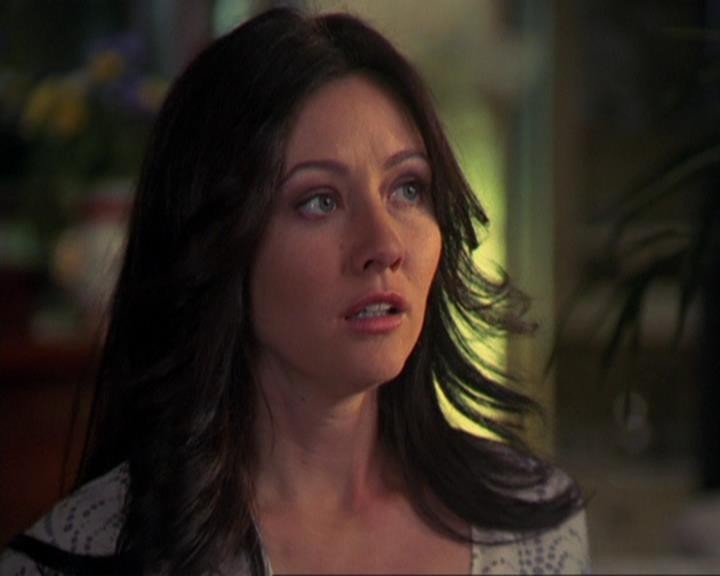 Charmed-Online_dot_net-3x02MagicHour2280.jpg Charmed-Online_dot_net-3x02MagicHour2280.jpg