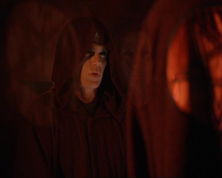 Charmed-Online_dot_net-3x02MagicHour2334.jpg Charmed-Online_dot_net-3x02MagicHour2334.jpg