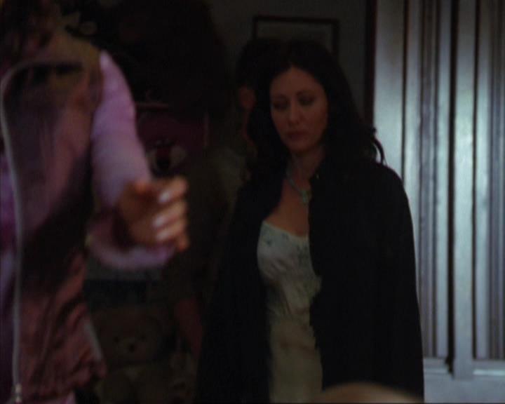 Charmed-Online_dot_net-3x03OnceUponATime0737.jpg Charmed-Online_dot_net-3x03OnceUponATime0737.jpg