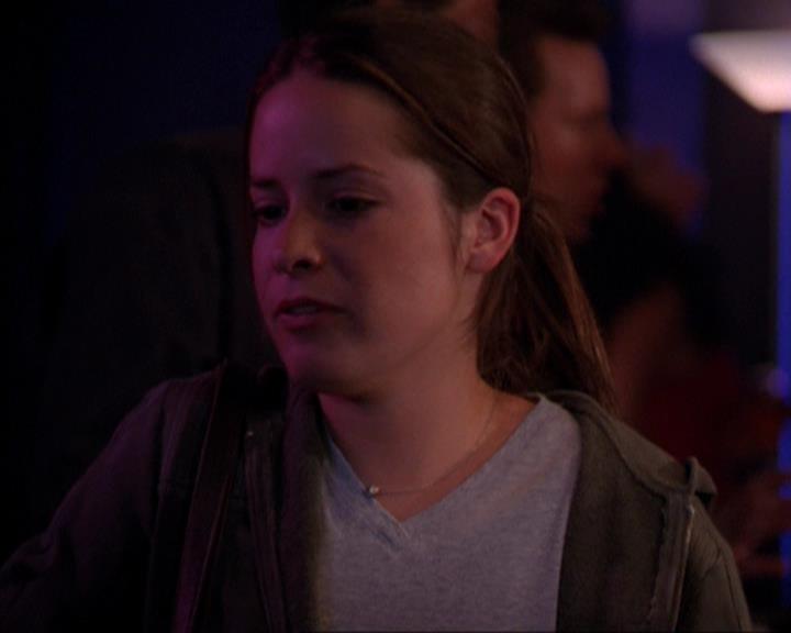 Charmed-Online_dot_net-3x03OnceUponATime1514.jpg Charmed-Online_dot_net-3x03OnceUponATime1514.jpg