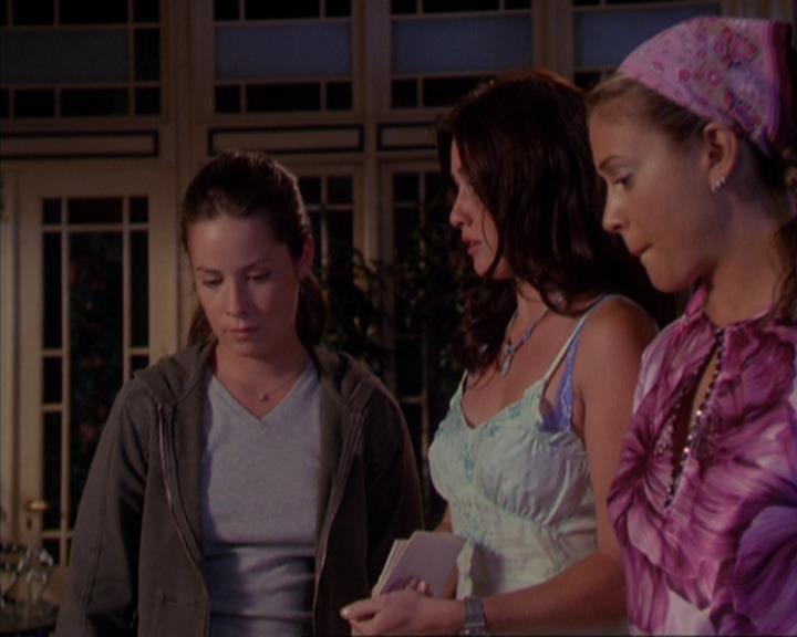 Charmed-Online_dot_net-3x03OnceUponATime1657.jpg Charmed-Online_dot_net-3x03OnceUponATime1657.jpg