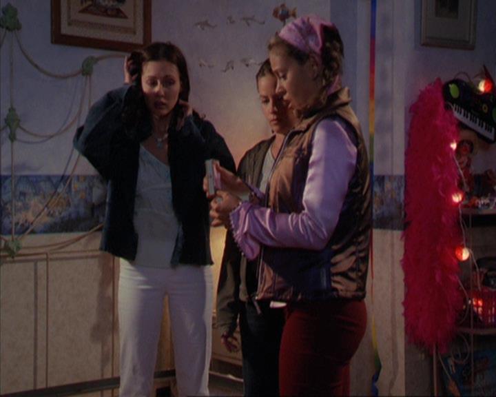 Charmed-Online_dot_net-3x03OnceUponATime1758.jpg Charmed-Online_dot_net-3x03OnceUponATime1758.jpg