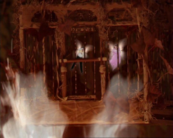 Charmed-Online_dot_net-3x03OnceUponATime1915.jpg Charmed-Online_dot_net-3x03OnceUponATime1915.jpg