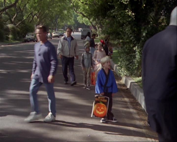 Charmed-Online_dot_net-3x04AllHalliwellsEve0123.jpg Charmed-Online_dot_net-3x04AllHalliwellsEve0123.jpg