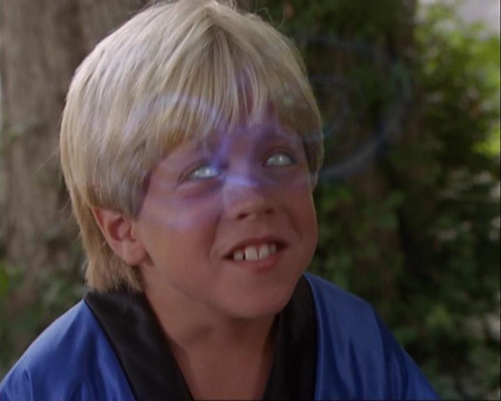 Charmed-Online_dot_net-3x04AllHalliwellsEve0143.jpg Charmed-Online_dot_net-3x04AllHalliwellsEve0143.jpg