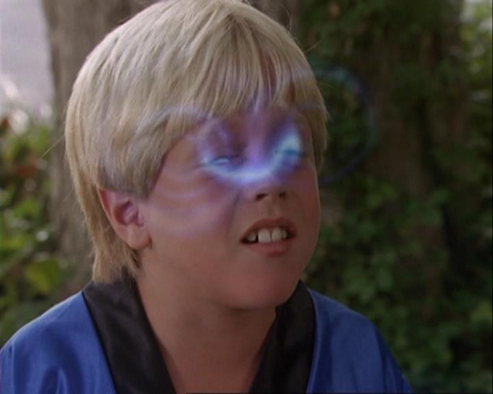 Charmed-Online_dot_net-3x04AllHalliwellsEve0146.jpg Charmed-Online_dot_net-3x04AllHalliwellsEve0146.jpg