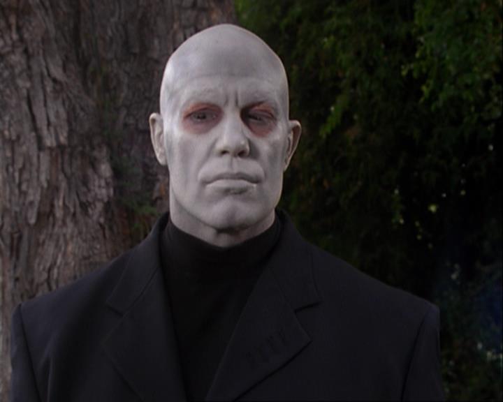 Charmed-Online_dot_net-3x04AllHalliwellsEve0184.jpg Charmed-Online_dot_net-3x04AllHalliwellsEve0184.jpg