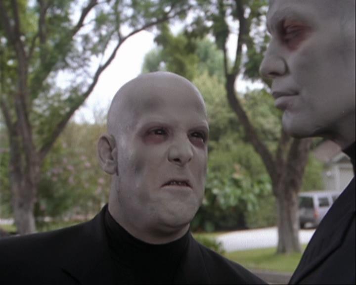 Charmed-Online_dot_net-3x04AllHalliwellsEve0194.jpg Charmed-Online_dot_net-3x04AllHalliwellsEve0194.jpg