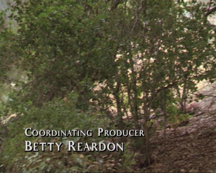 Charmed-Online_dot_net-3x04AllHalliwellsEve0355.jpg Charmed-Online_dot_net-3x04AllHalliwellsEve0355.jpg