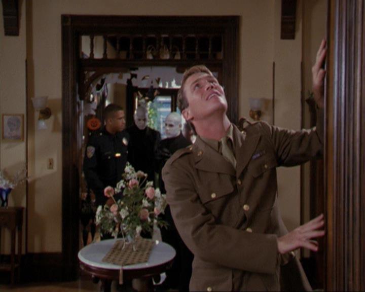 Charmed-Online_dot_net-3x04AllHalliwellsEve0530.jpg Charmed-Online_dot_net-3x04AllHalliwellsEve0530.jpg