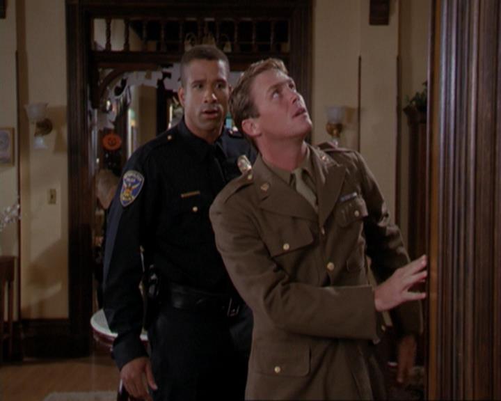 Charmed-Online_dot_net-3x04AllHalliwellsEve0547.jpg Charmed-Online_dot_net-3x04AllHalliwellsEve0547.jpg