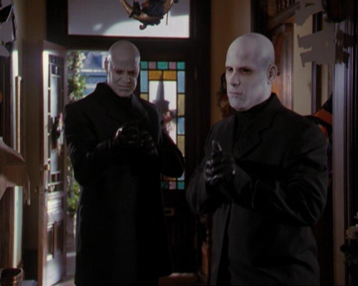 Charmed-Online_dot_net-3x04AllHalliwellsEve0595.jpg Charmed-Online_dot_net-3x04AllHalliwellsEve0595.jpg