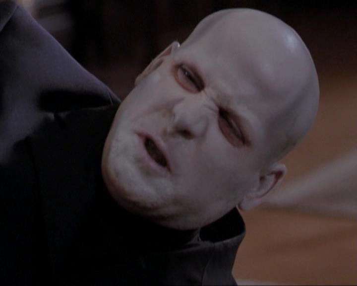 Charmed-Online_dot_net-3x04AllHalliwellsEve0614.jpg Charmed-Online_dot_net-3x04AllHalliwellsEve0614.jpg