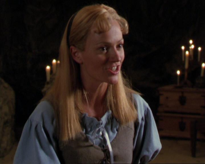 Charmed-Online_dot_net-3x04AllHalliwellsEve0670.jpg Charmed-Online_dot_net-3x04AllHalliwellsEve0670.jpg