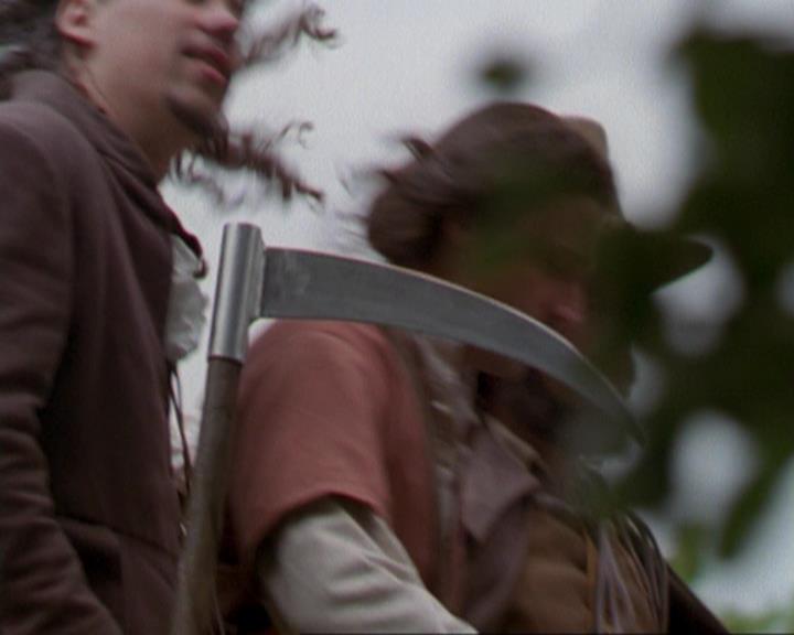 Charmed-Online_dot_net-3x04AllHalliwellsEve0834.jpg Charmed-Online_dot_net-3x04AllHalliwellsEve0834.jpg