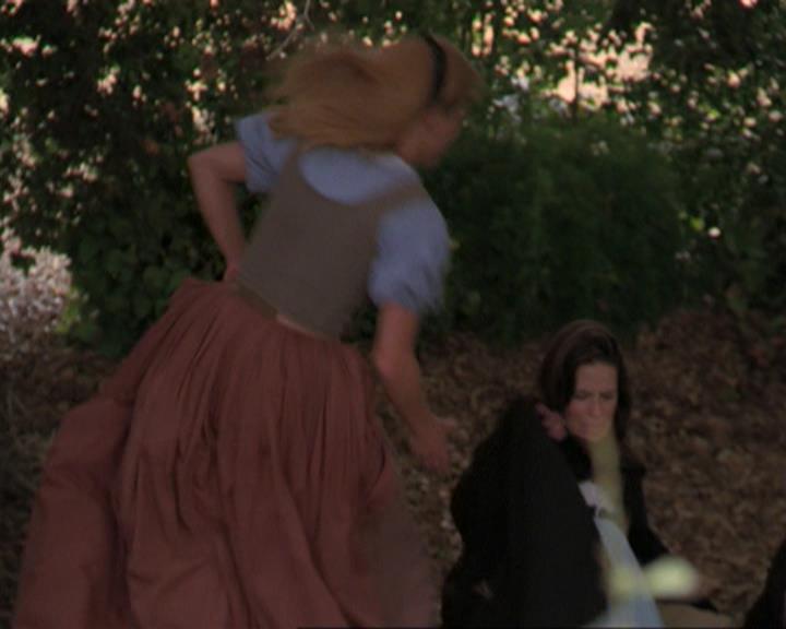 Charmed-Online_dot_net-3x04AllHalliwellsEve0859.jpg Charmed-Online_dot_net-3x04AllHalliwellsEve0859.jpg