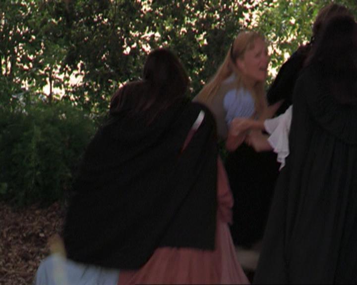 Charmed-Online_dot_net-3x04AllHalliwellsEve0886.jpg Charmed-Online_dot_net-3x04AllHalliwellsEve0886.jpg