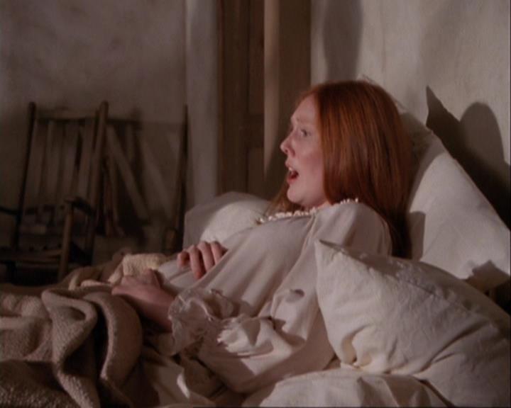 Charmed-Online_dot_net-3x04AllHalliwellsEve0927.jpg Charmed-Online_dot_net-3x04AllHalliwellsEve0927.jpg