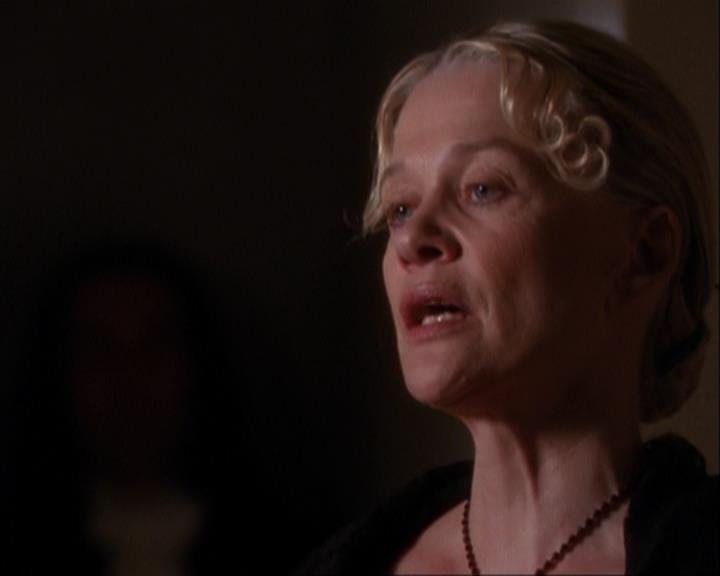 Charmed-Online_dot_net-3x04AllHalliwellsEve0935.jpg Charmed-Online_dot_net-3x04AllHalliwellsEve0935.jpg