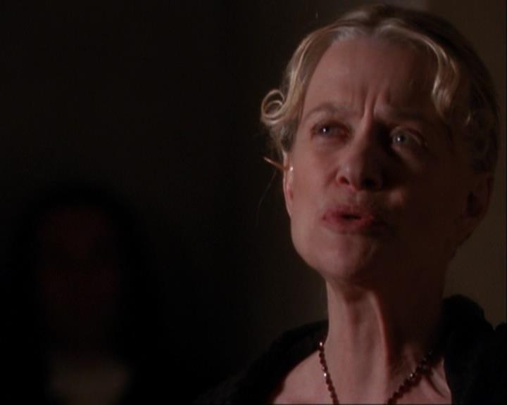 Charmed-Online_dot_net-3x04AllHalliwellsEve0946.jpg Charmed-Online_dot_net-3x04AllHalliwellsEve0946.jpg